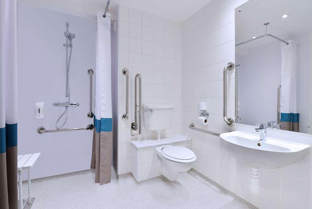 Travelodge London Euston Номер фото